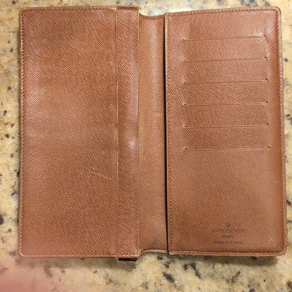 Louis Vuitton Brown Monogram Simple Wallet. Authentic - Picture 3 of 7